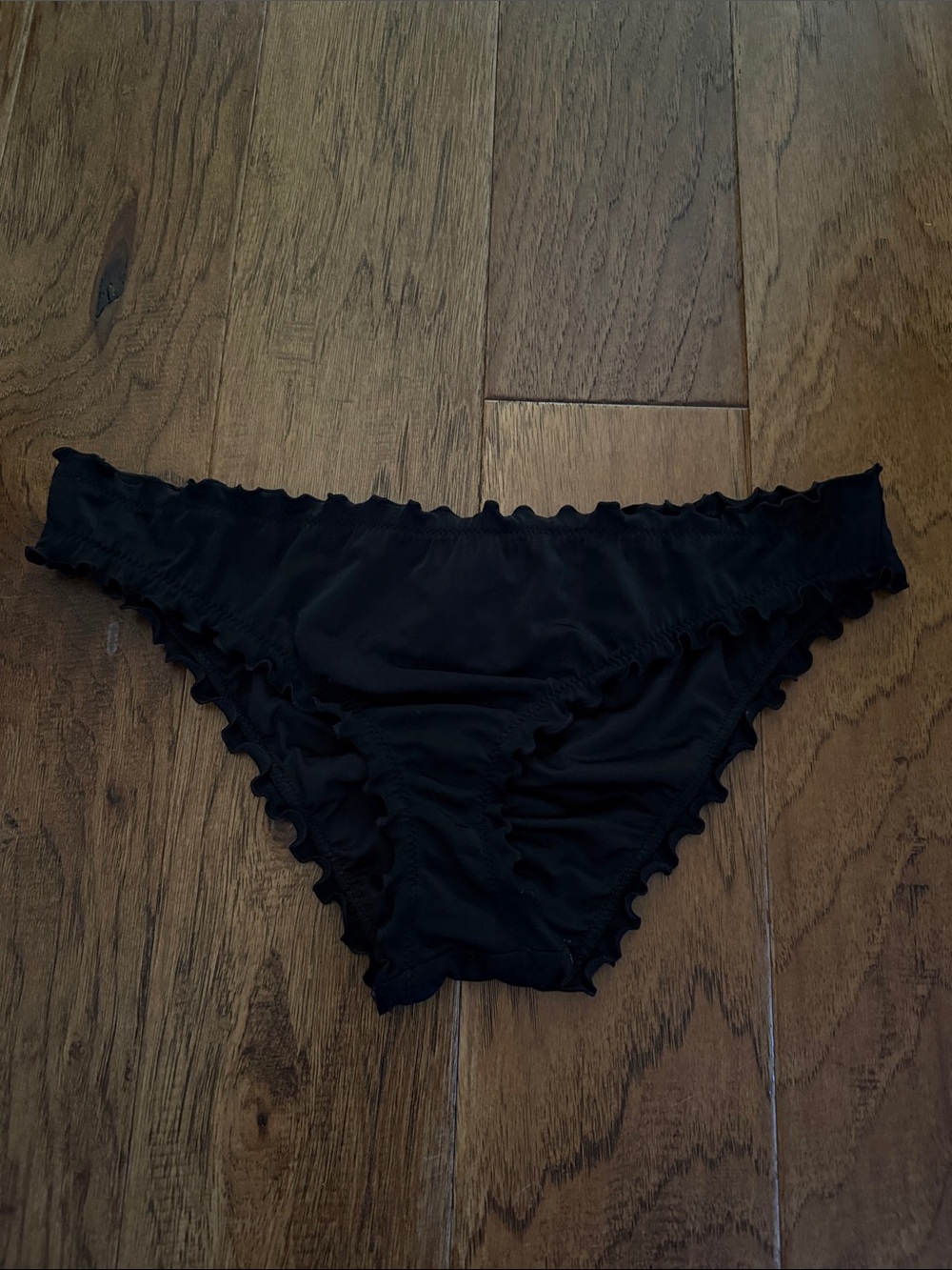 Shade & Shore Black Ruffle Bikini Bottoms - Size Medium 🖤